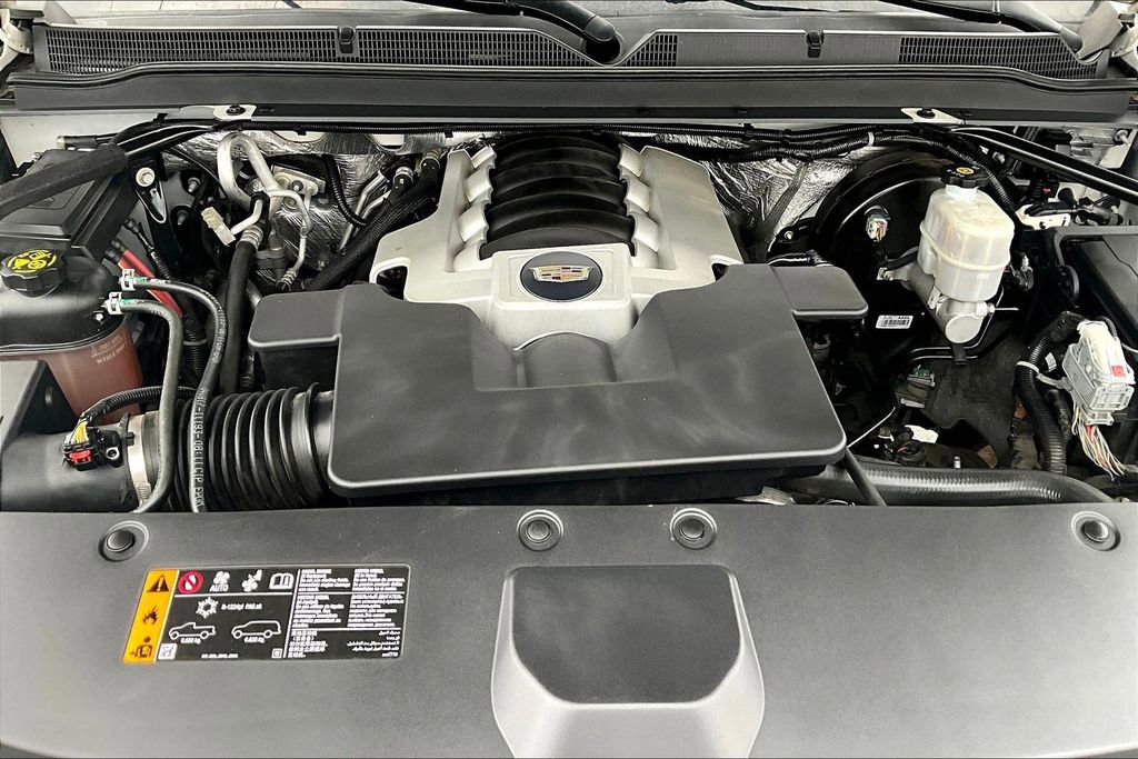 Used 2017 Cadillac Escalade ESV Luxury image 36