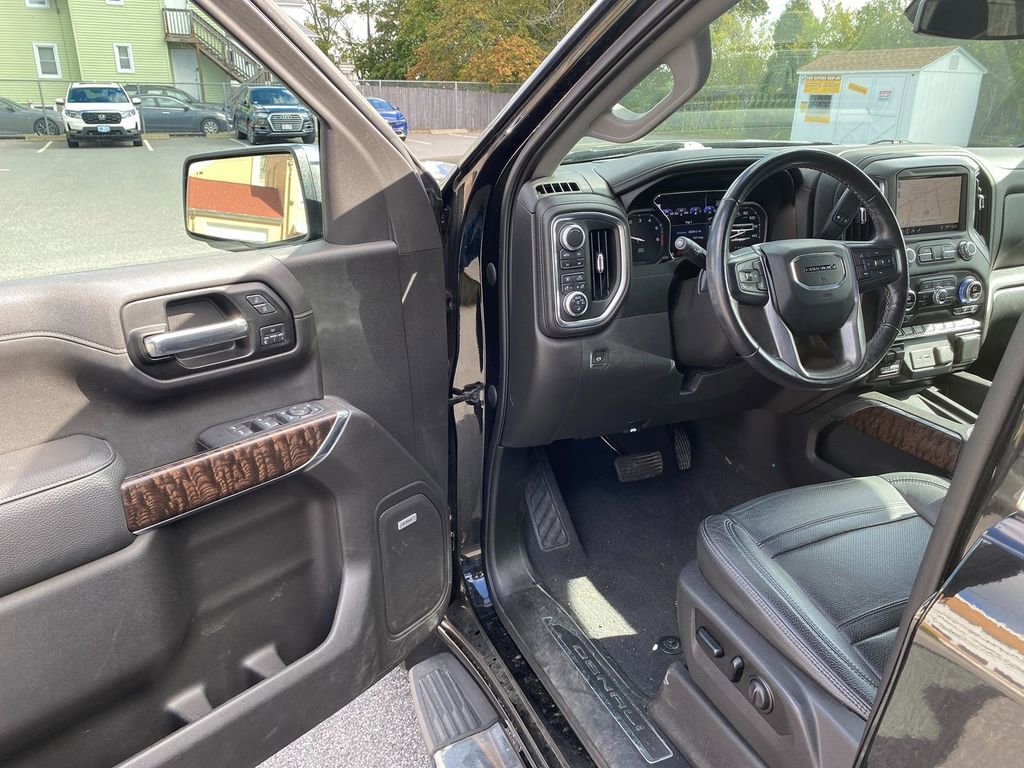 Used 2019 GMC Sierra 1500 Denali w/ Driver Alert Package II AWD/4WD image 10