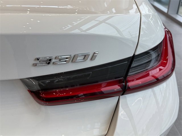 New 2025 BMW 330i xDrive Sedan w/ Premium Package image 38