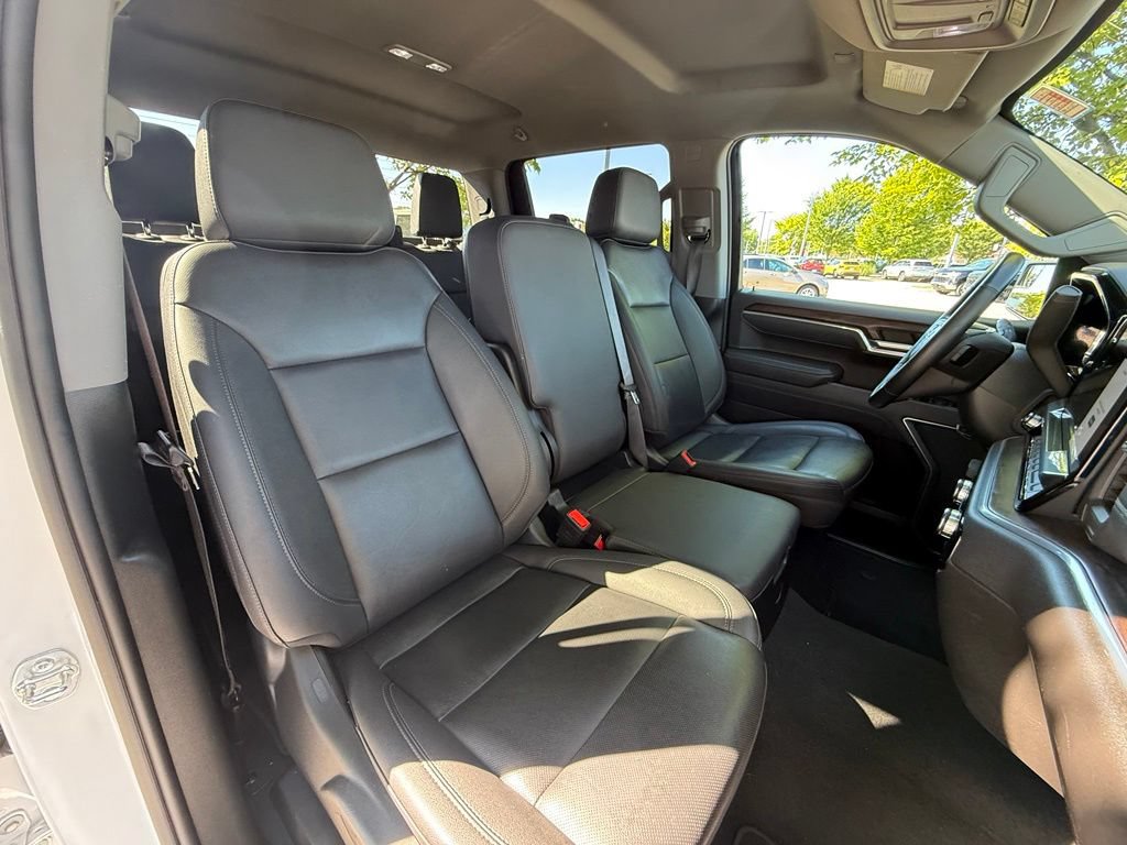 Used 2026 GMC Sierra 1500 SLT AWD/4WD image 32