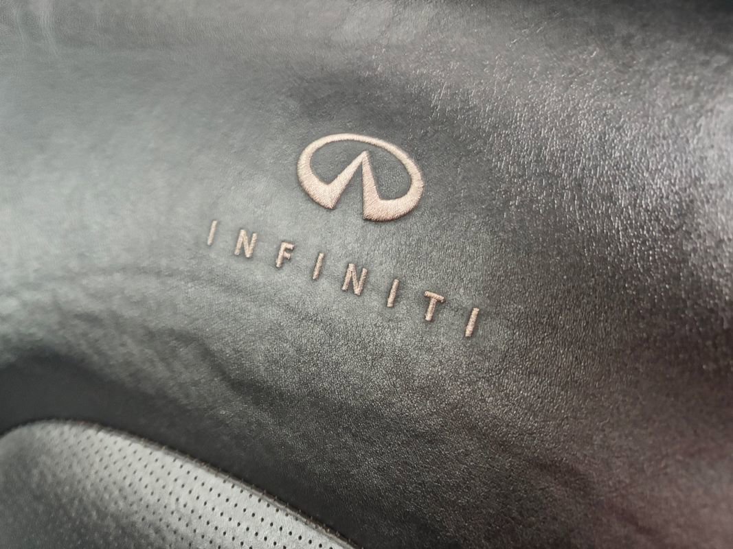 Used 2011 INFINITI QX56 4WD w/ Theater Pkg image 13