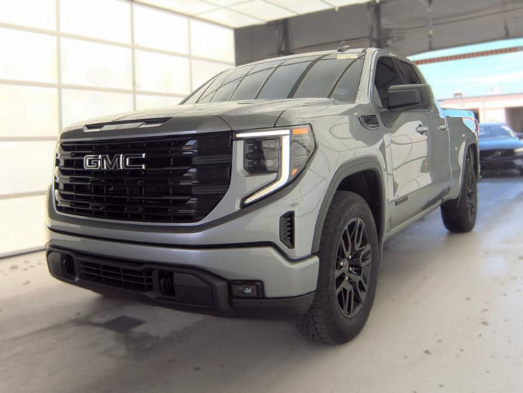 Used 2024 GMC Sierra 1500 Elevation AWD/4WD image 2