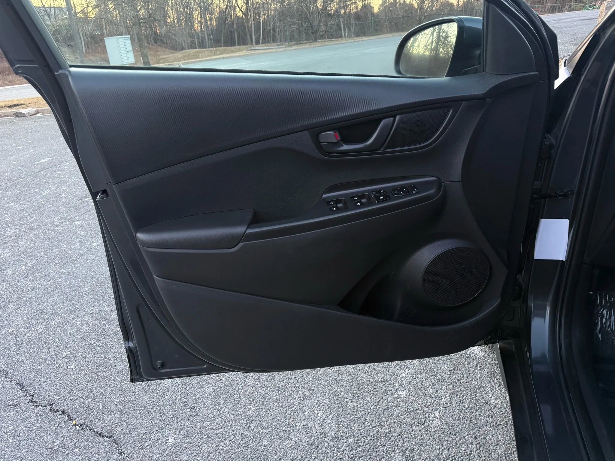 Used 2022 Hyundai Kona SEL image 18