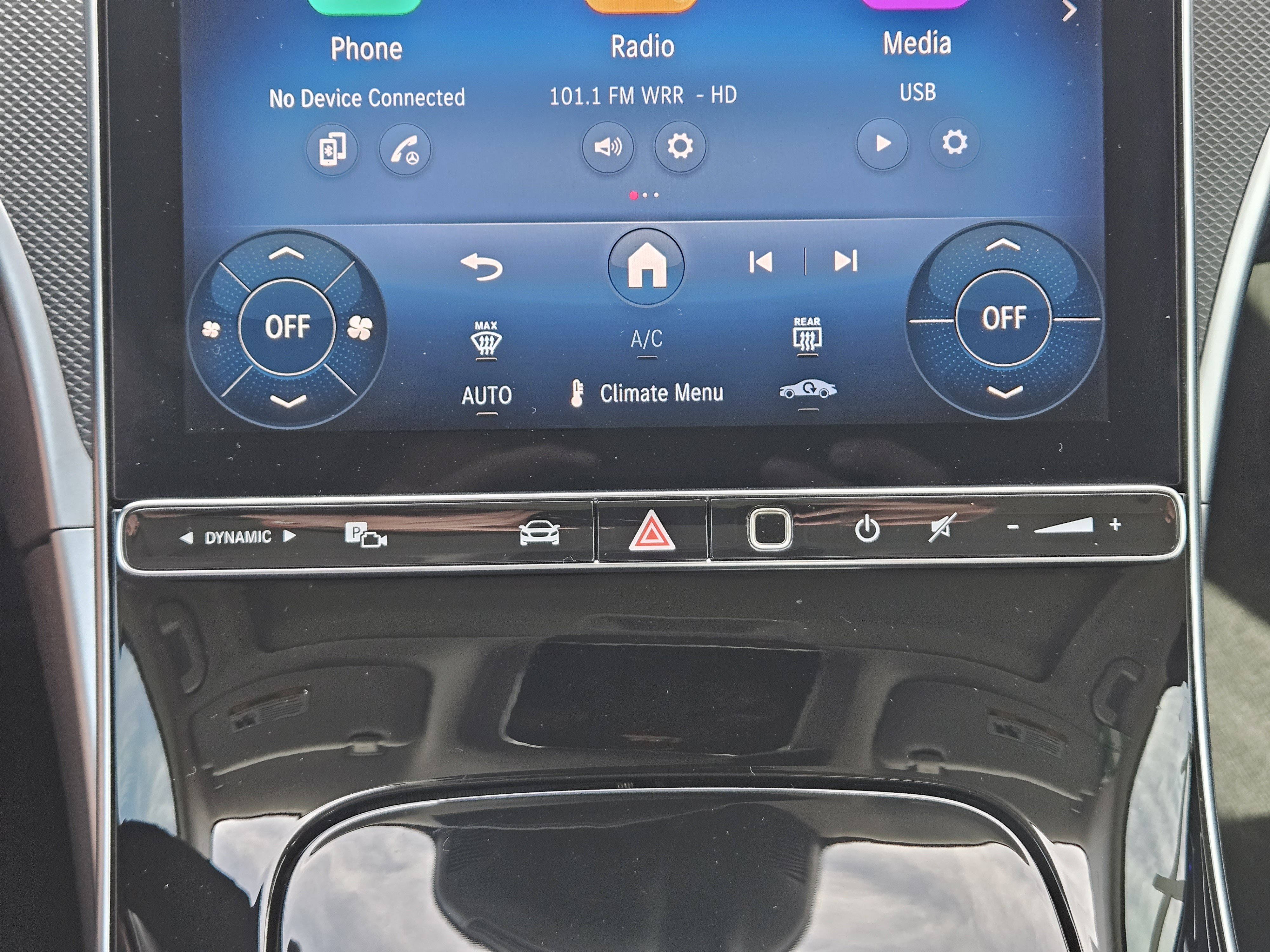 Certified 2025 Mercedes-Benz C 300 Sedan image 20