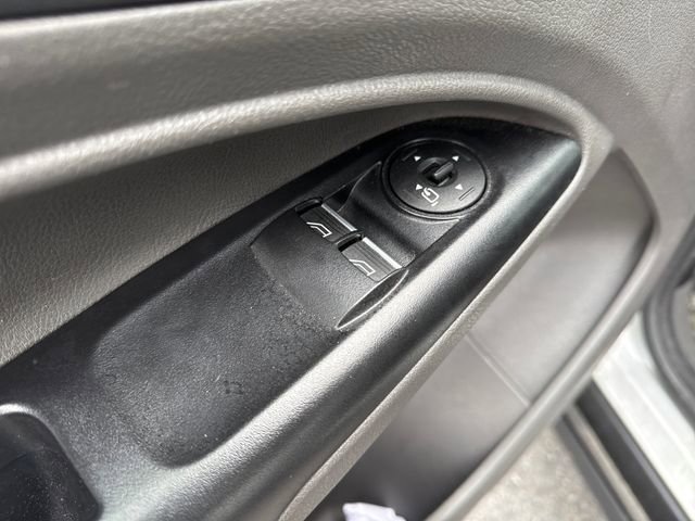 Used 2021 Ford Transit Connect XLT image 22