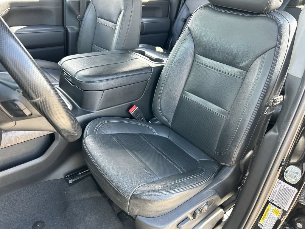 Used 2023 GMC Sierra 2500 Denali w/ Denali Black Diamond Edition AWD/4WD image 20