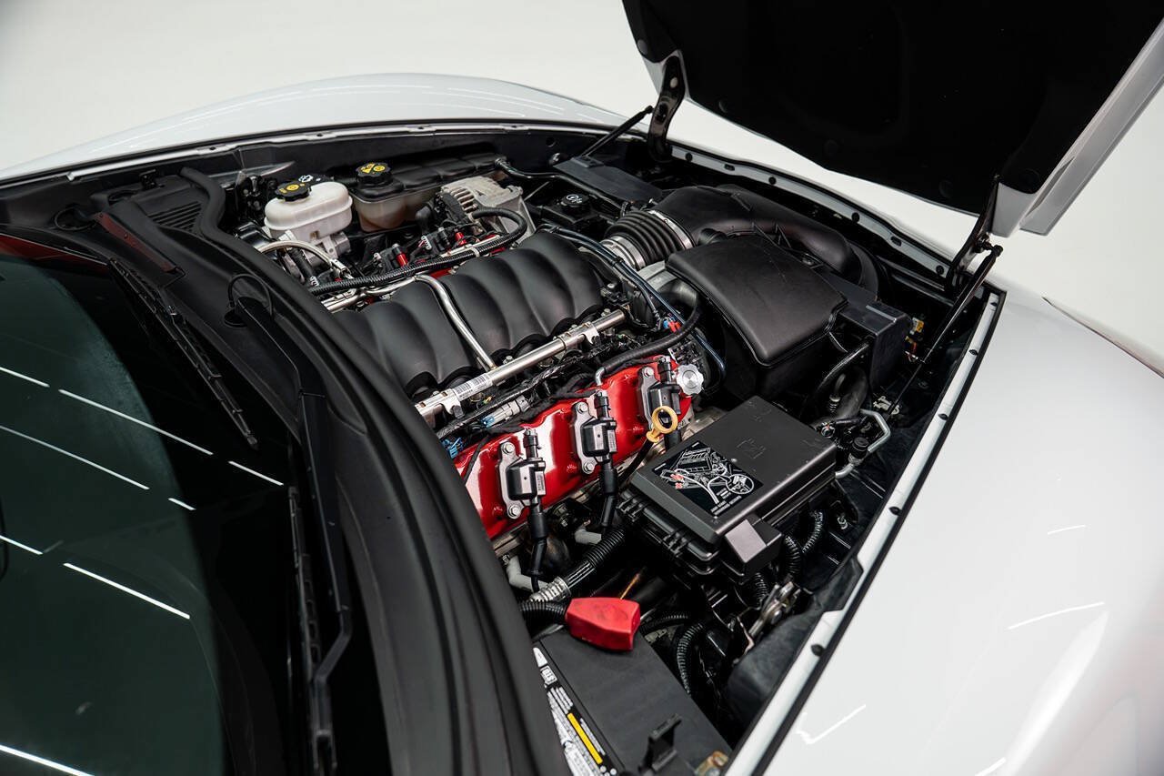 Used 2013 Chevrolet Corvette Grand Sport w/ 2LT Preferred Equipment Group RWD image 19