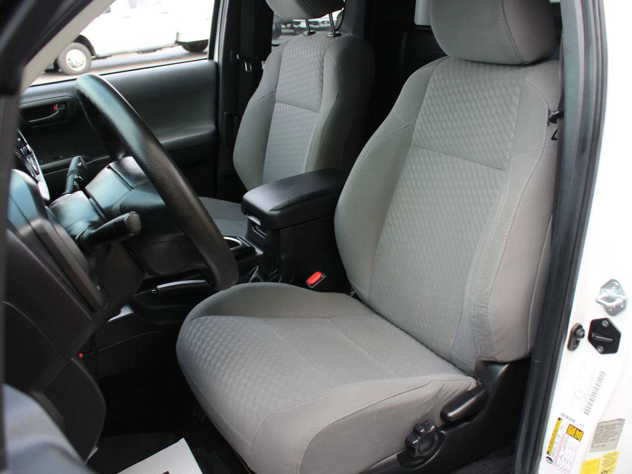 Used 2022 Toyota Tacoma SR image 22