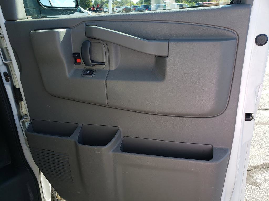 Used 2017 GMC Savana 2500 image 15