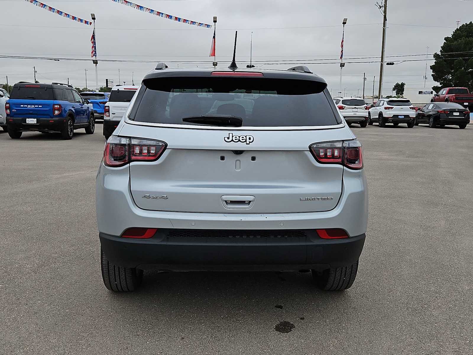 Used 2025 Jeep Compass Limited AWD/4WD image 7