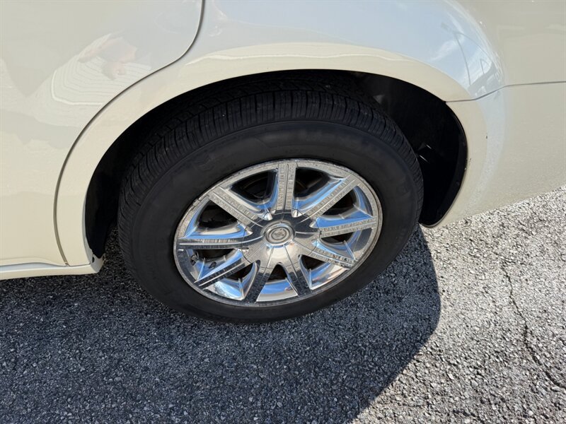 Used 2009 Chrysler 300 Touring RWD image 15