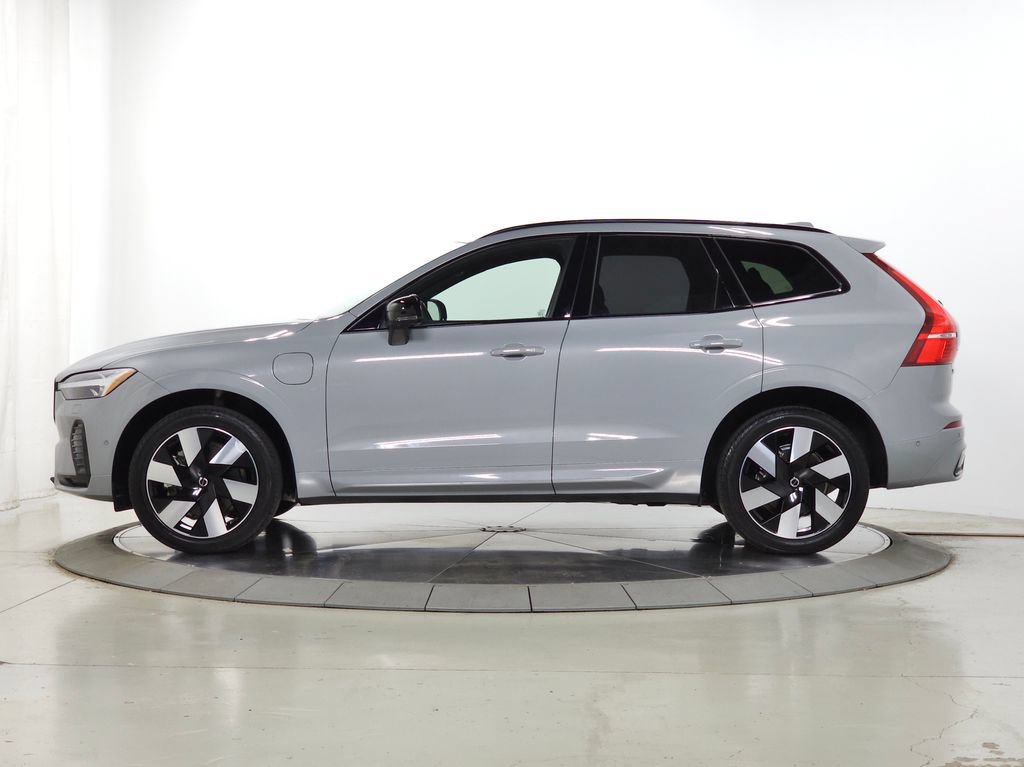 Certified 2024 Volvo XC60 T8 Ultimate w/ Protection Package Premier AWD/4WD image 6