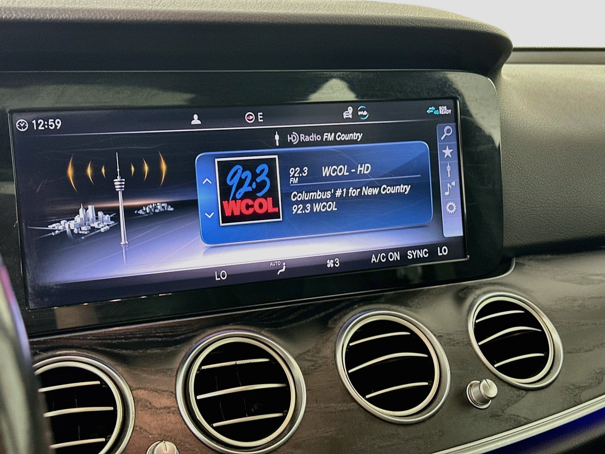 Certified 2019 Mercedes-Benz E 300 4MATIC image 19