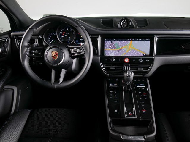 Certified 2026 Porsche Macan AWD/4WD image 14