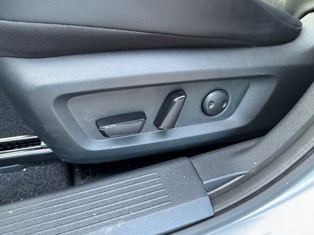 Used 2023 Nissan Rogue SV w/ SV Premium B Package image 14