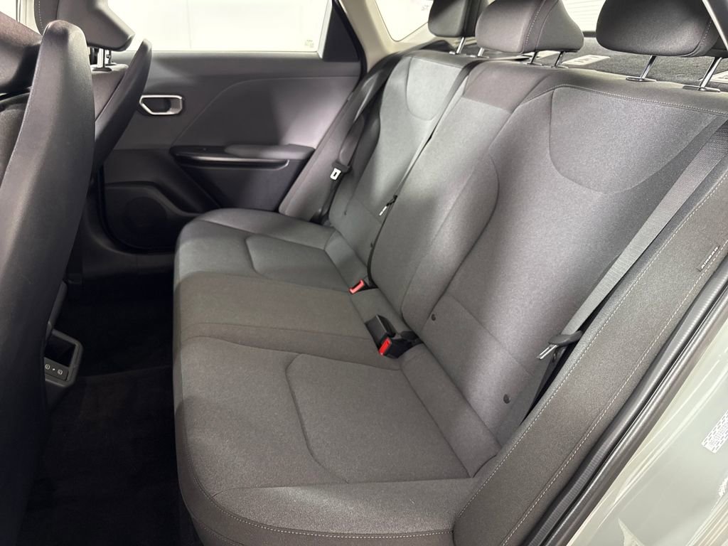 Used 2025 Kia K4 LXS image 14