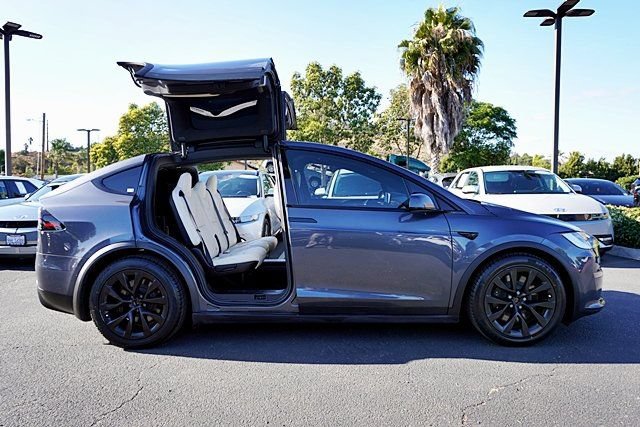 Used 2023 Tesla Model X AWD/4WD image 10