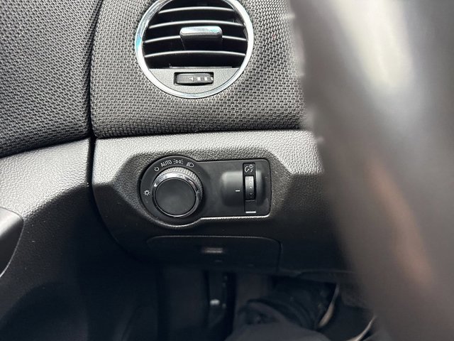 Used 2014 Chevrolet Cruze LT image 20