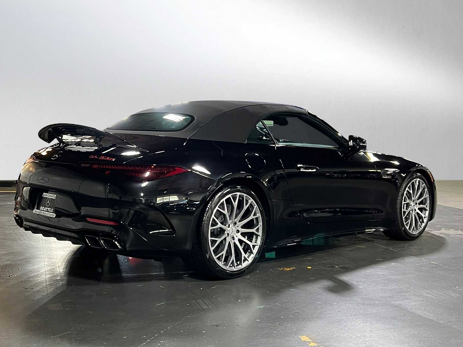 New 2025 Mercedes-Benz SL 63 AMG S e Performance 4MATIC image 3