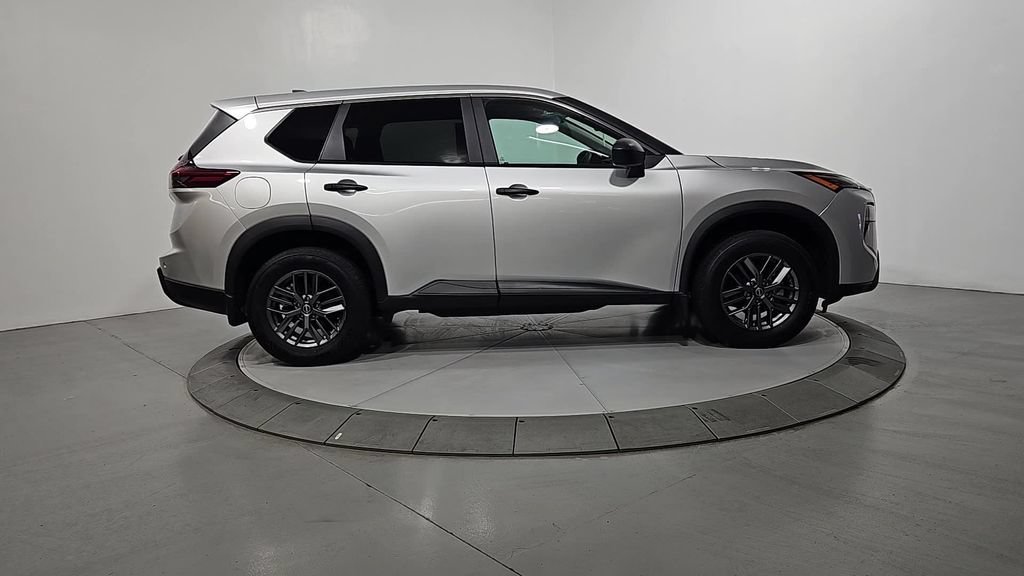 Certified 2025 Nissan Rogue S AWD/4WD image 8