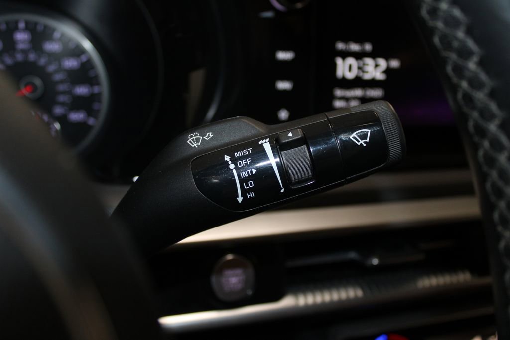 Used 2023 Kia K5 GT-Line image 38