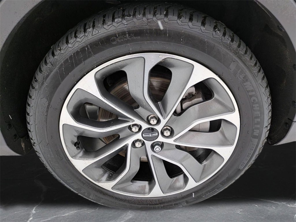 Used 2022 Lincoln Nautilus Reserve w/ Equipment Group 201A image 31