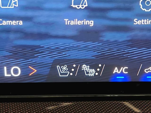 New 2026 Chevrolet Traverse RS w/ LPO, Floor Liner Package FWD image 26