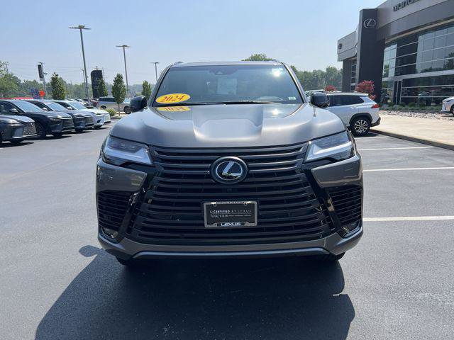 Certified 2024 Lexus LX 600 4WD w/ Appearance Package image 7