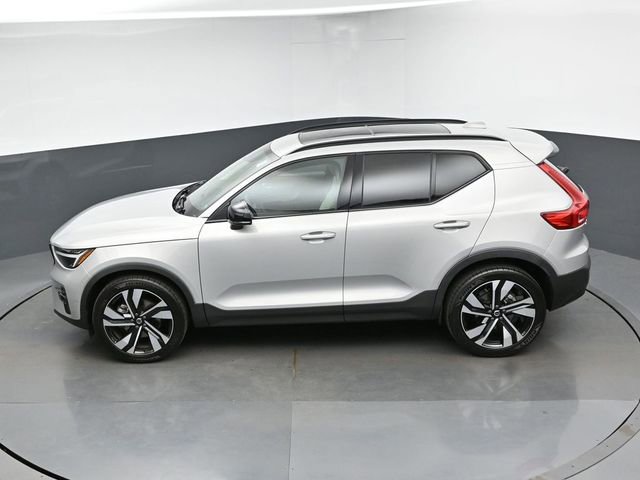 Used 2023 Volvo XC40 B5 Plus w/ Protection Package Premier AWD/4WD image 43