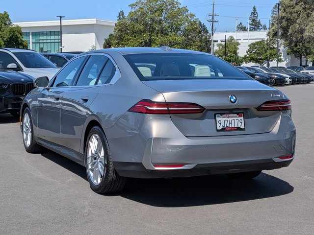 Certified 2024 BMW 530i w/ Premium Package RWD image 8