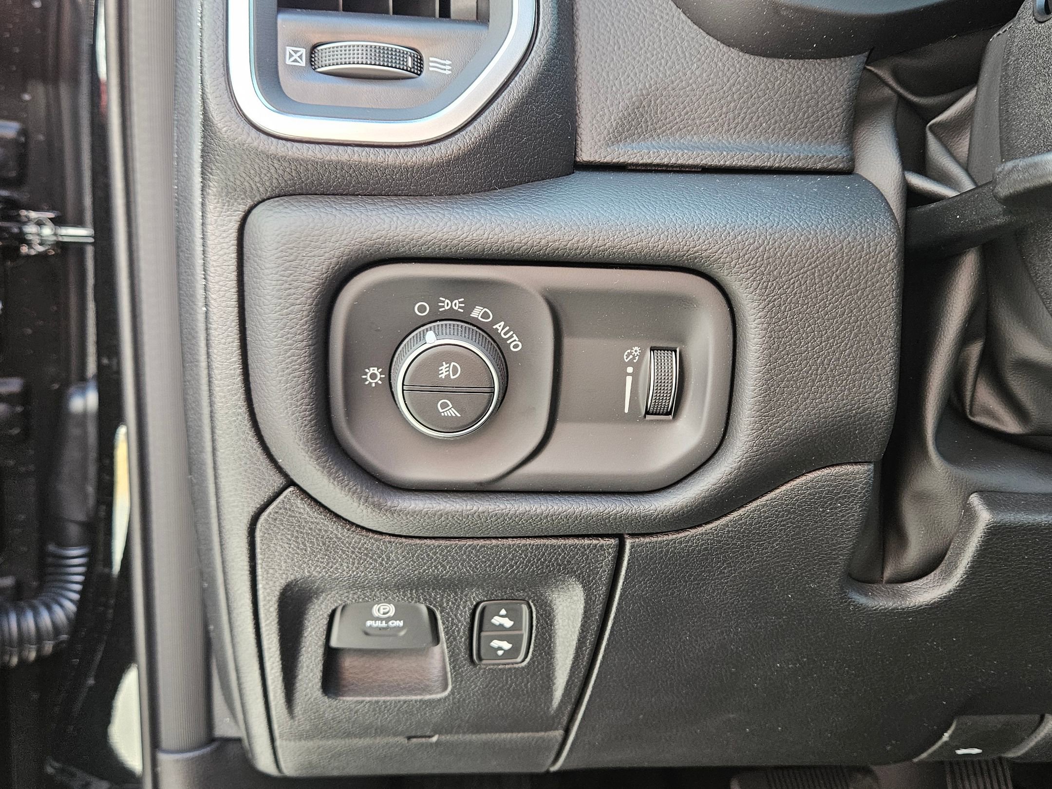 New 2026 RAM 1500 Big Horn w/ Night Edition image 17