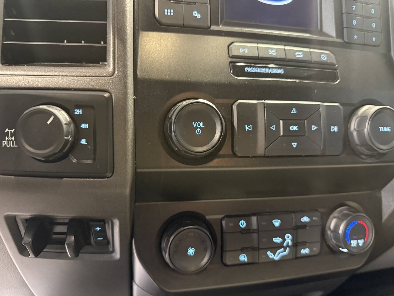 Used 2022 Ford F250 XL w/ Power Equipment Group AWD/4WD image 15