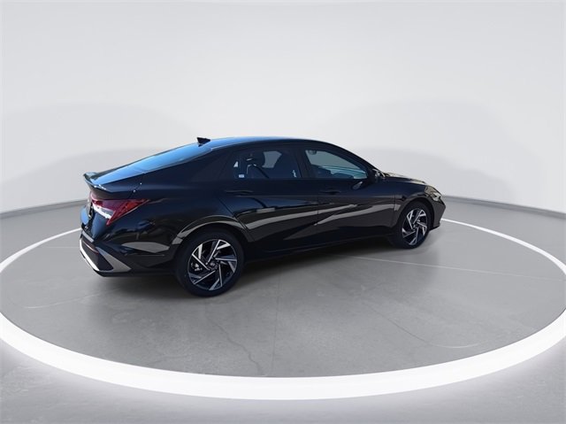 New 2025 Hyundai Elantra SEL image 8