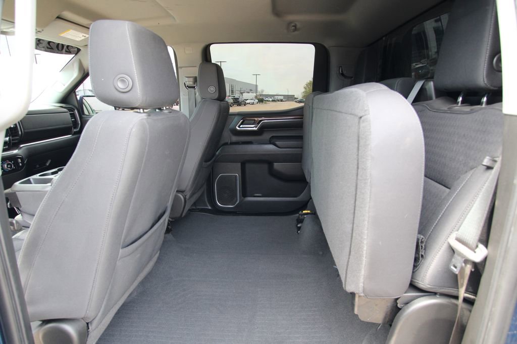 Used 2023 Chevrolet Silverado 1500 LT image 7