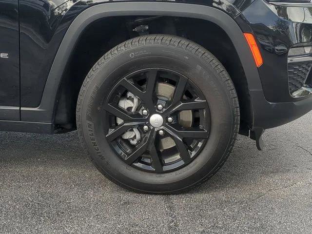 Certified 2023 Jeep Grand Cherokee Limited RWD image 11