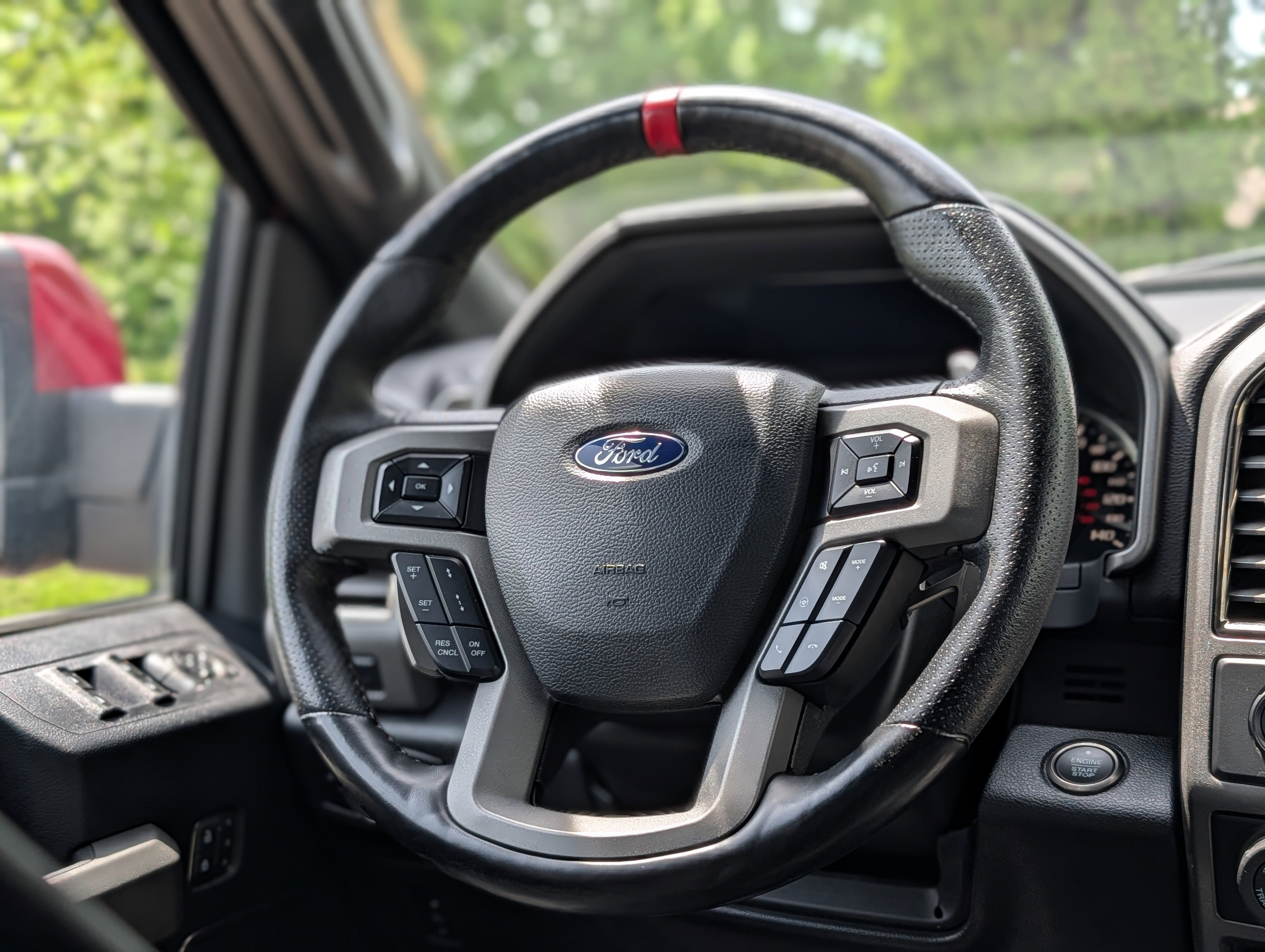 Used 2018 Ford F150 Raptor w/ Equipment Group 802A Luxury AWD/4WD image 15