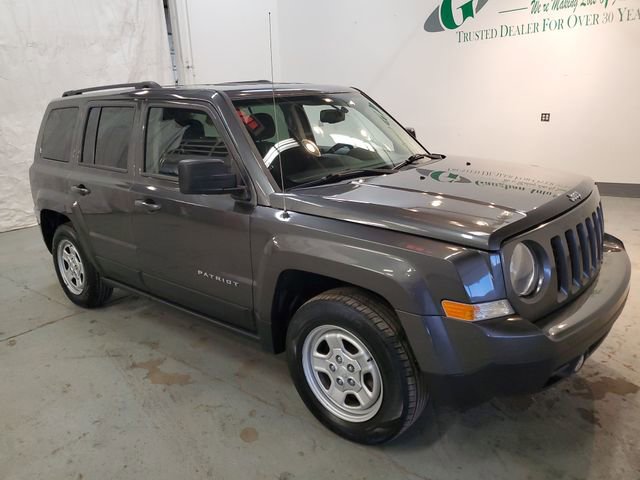 Used 2016 Jeep Patriot Sport w/ Power Value Group FWD image 8