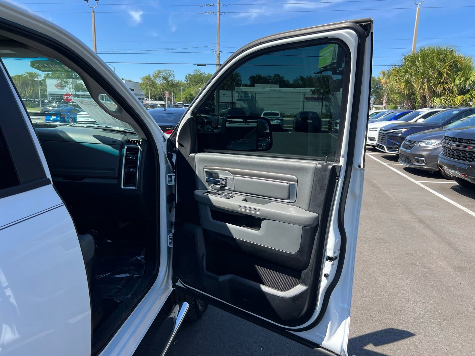 Used 2018 RAM 3500 SLT AWD/4WD image 47