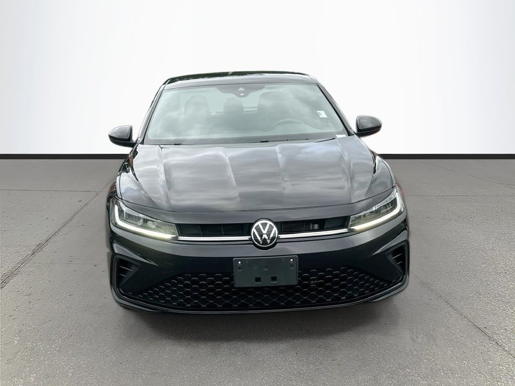 Used 2025 Volkswagen Jetta Sport FWD image 2
