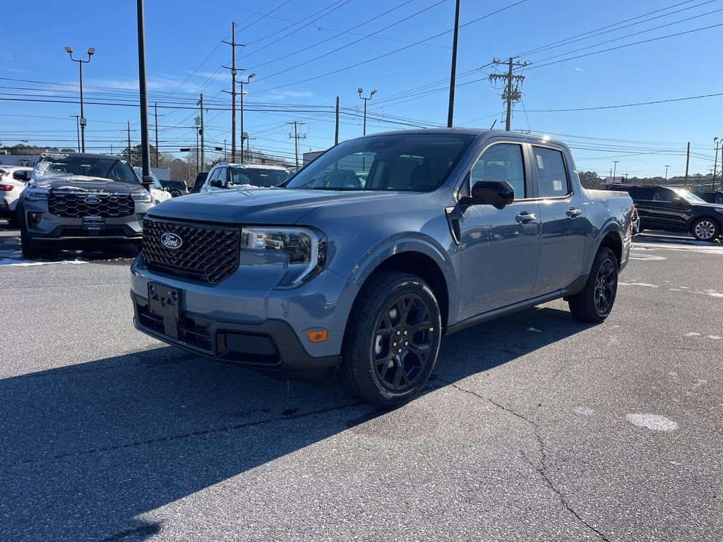 New 2026 Ford Maverick Lariat w/ Black Appearance Package