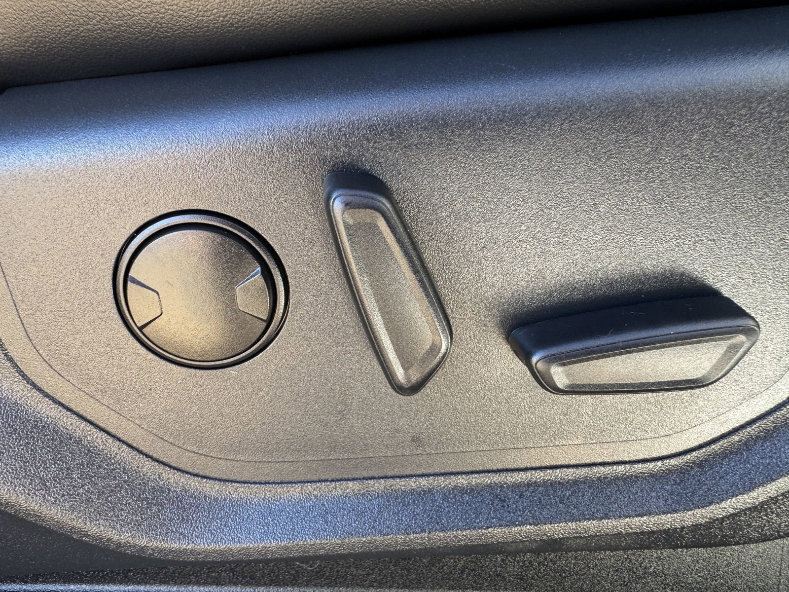 Used 2022 Ford Expedition XLT image 30