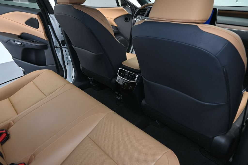 Used 2024 Lexus RX 350 Premium w/ Accessory Package (Z1) FWD image 12