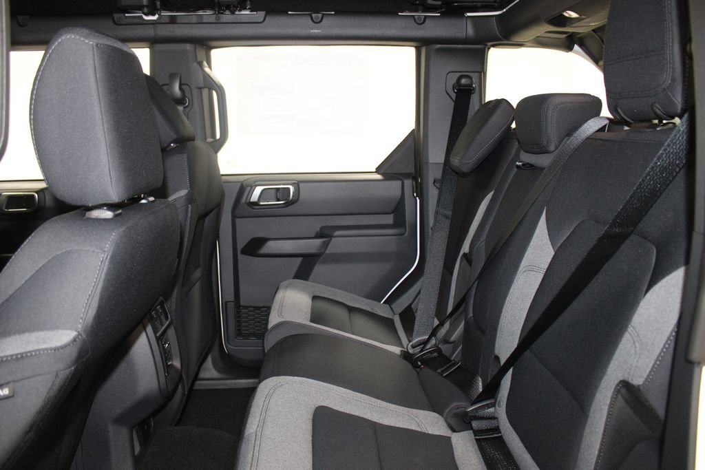 New 2025 Ford Bronco 4-Door AWD/4WD image 17