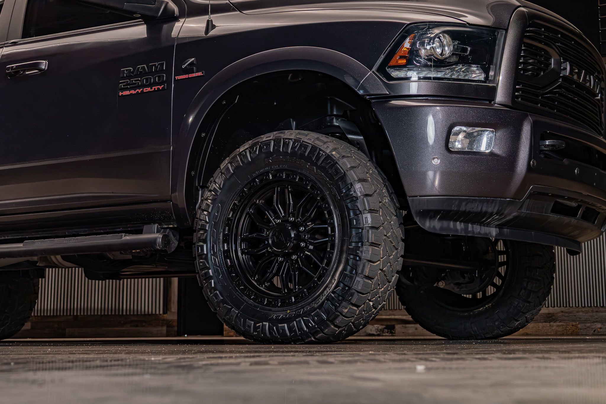 Used 2018 RAM 2500 Laramie w/ Sport Appearance Group AWD/4WD image 12