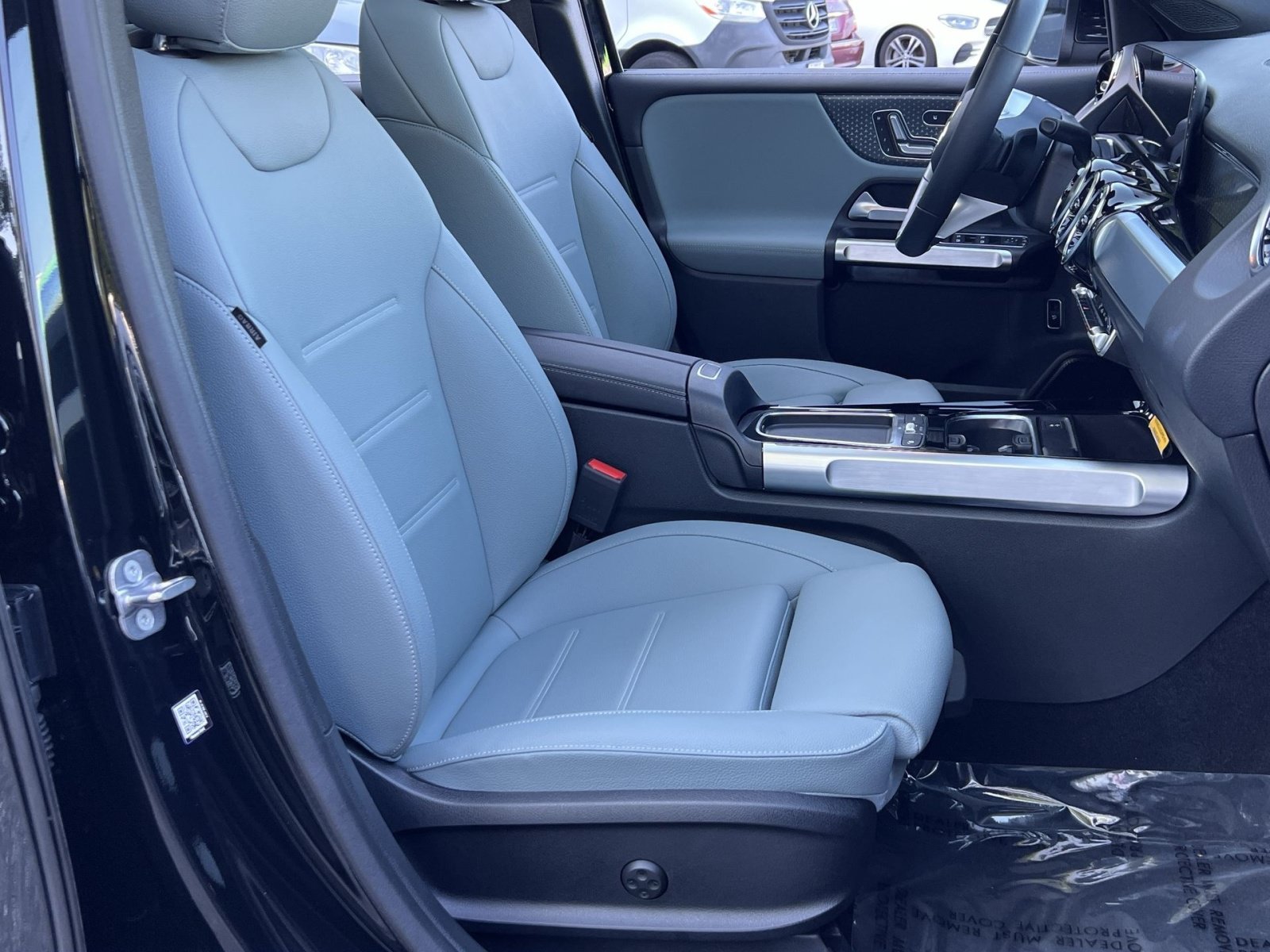 Certified 2026 Mercedes-Benz GLB 250 4MATIC image 34