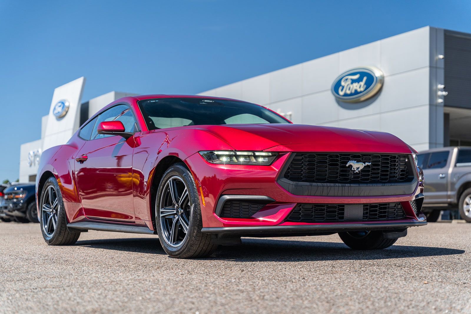 Used 2025 Ford Mustang Coupe image 1