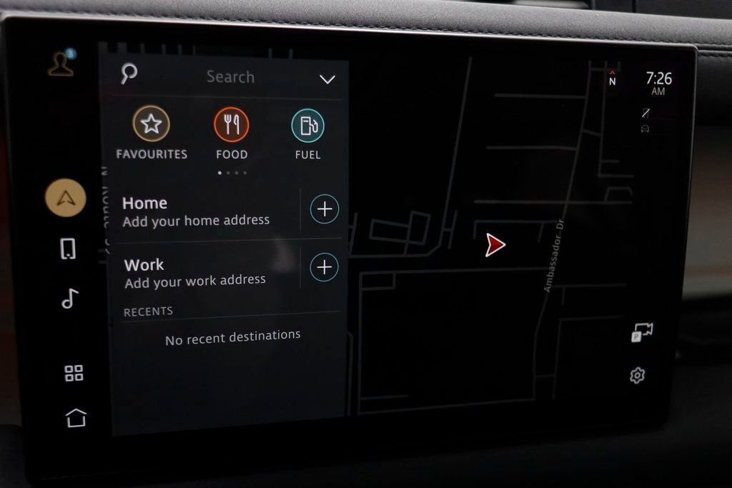 Used 2023 Land Rover Defender 130 SE image 10