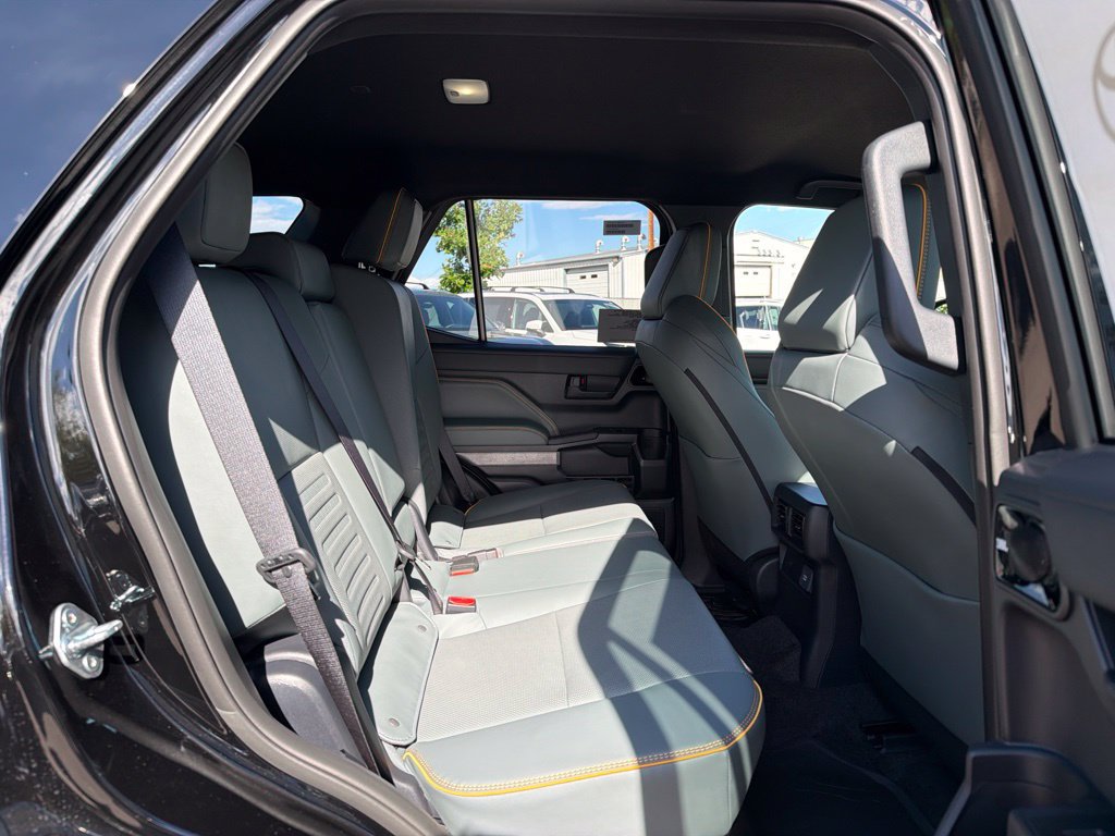 New 2026 Toyota 4Runner Trailhunter AWD/4WD image 15