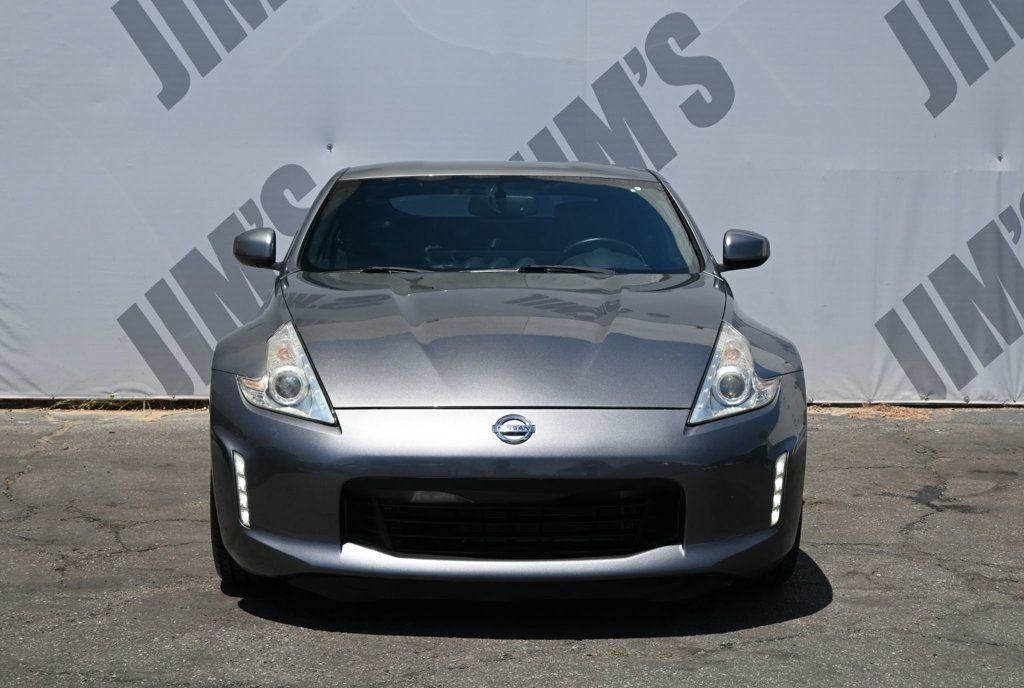Used 2014 Nissan 370Z Touring w/ Sport Package RWD image 2
