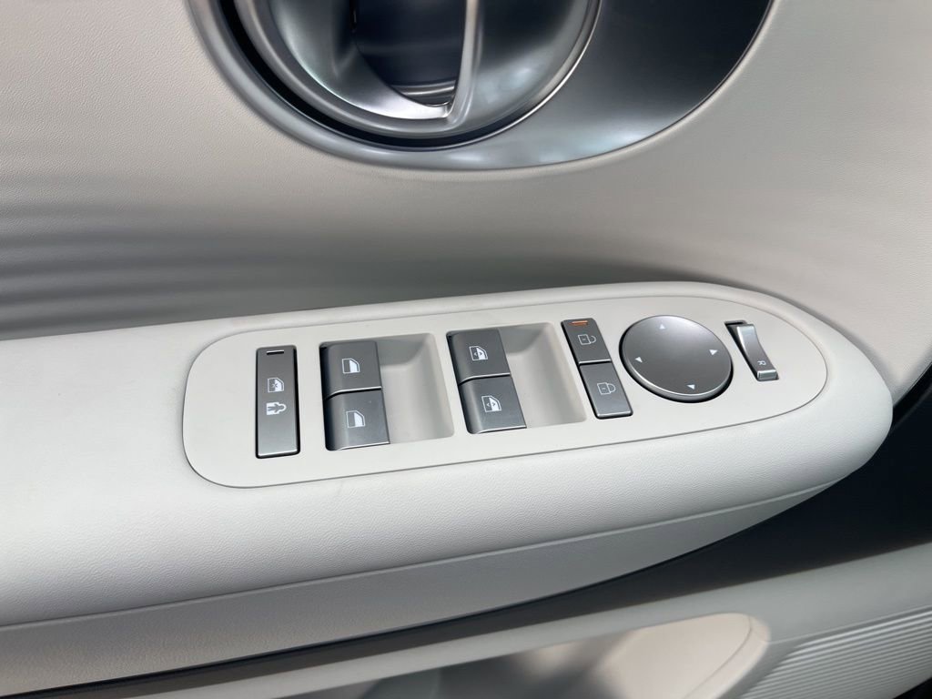 New 2026 Hyundai Ioniq 9 SE image 35